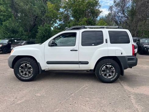 Used 2015 Nissan Xterra PRO-4X w/ Pro-4x Leather Package AWD/4WD image 2