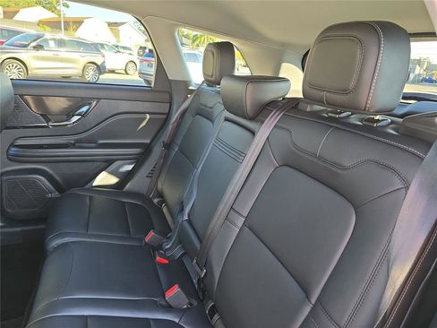 Used 2021 Lincoln Corsair FWD image 12