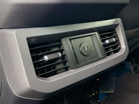 Used 2024 Ford F350 Lariat w/ Chrome Package image 26