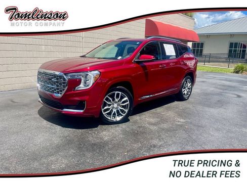 Used 2024 GMC Terrain Denali w/ Denali Premium Package AWD/4WD image 1