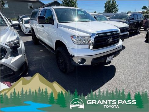 Used 2013 Toyota Tundra 4x4 Double Cab w/ Tow Pkg image 1