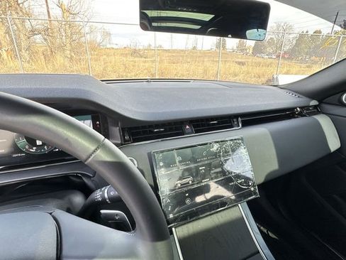 Used 2024 Land Rover Range Rover Evoque Dynamic SE image 13