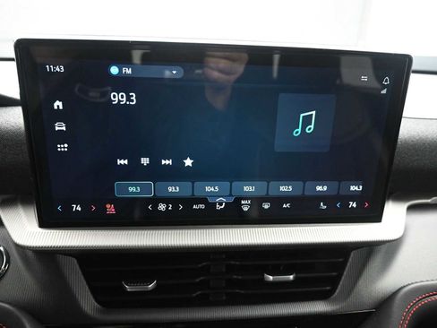 Used 2025 Ford Explorer ST-Line image 21