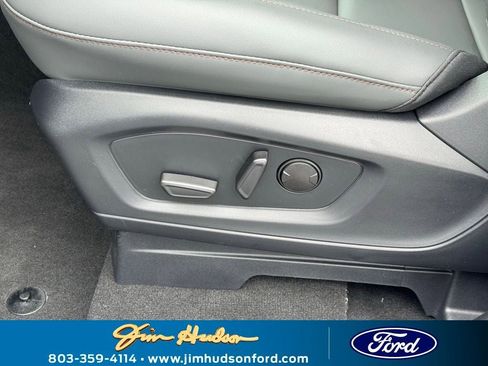New 2026 Ford Explorer Active w/ Active Comfort Package image 16