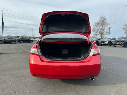 Used 2011 Toyota Camry XLE image 11