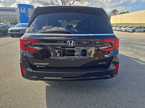 New 2026 Honda Odyssey Elite image 3