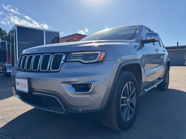Used 2017 Jeep Grand Cherokee Limited w/ Luxury Group II AWD/4WD image 3