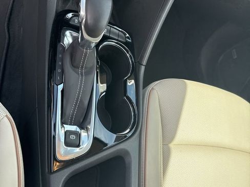 Used 2025 Buick Encore GX Avenir w/ Avenir Technology Package image 19