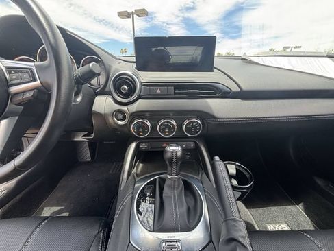 Used 2025 MAZDA MX-5 Miata RF Grand Touring RWD image 19