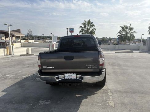 Used 2010 Toyota Tacoma PreRunner image 34