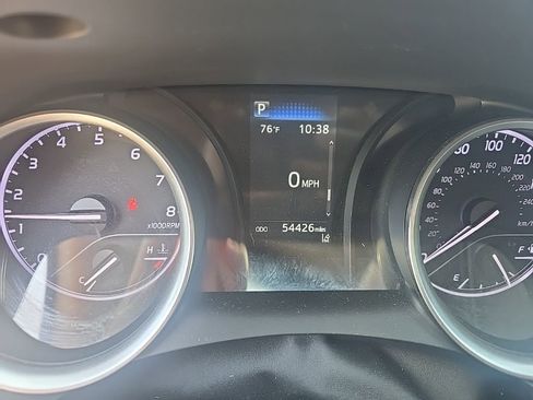 Used 2021 Toyota Camry LE FWD image 15