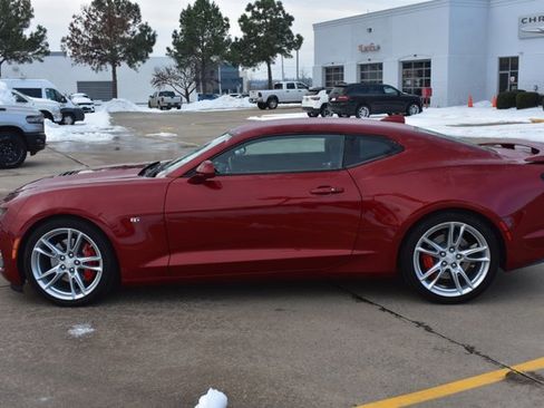 Used 2022 Chevrolet Camaro SS image 9