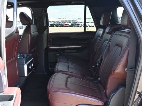 Used 2024 Ford Expedition Max Limited image 18
