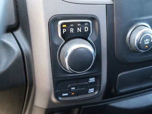 Used 2017 RAM 1500 Express AWD/4WD image 29