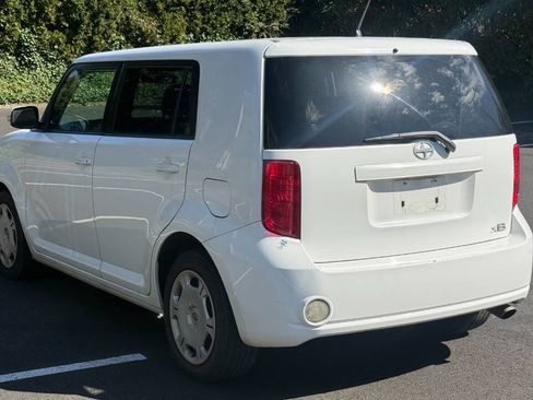 Used 2008 Scion xB image 8