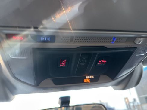 Used 2020 Subaru Forester Premium image 21