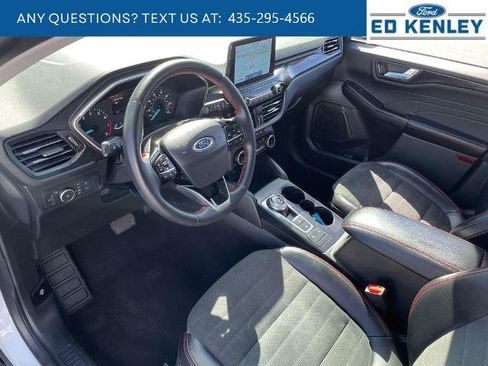Certified 2022 Ford Escape SEL w/ SEL Stealth AWD Package image 4