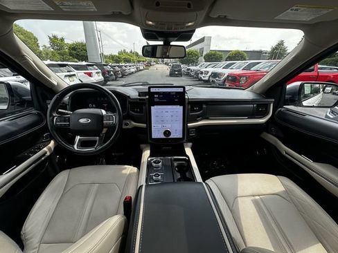 Certified 2024 Ford Expedition Max Platinum AWD/4WD image 3
