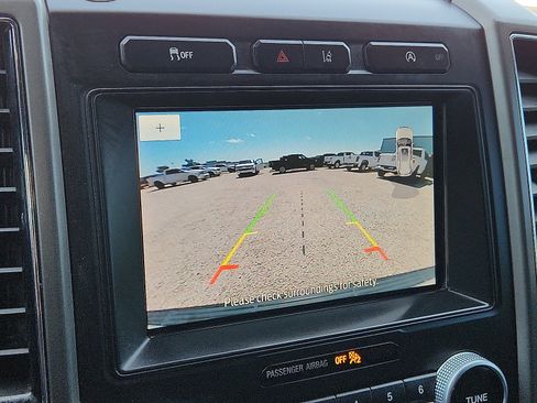 Used 2021 Ford Expedition XLT RWD image 13