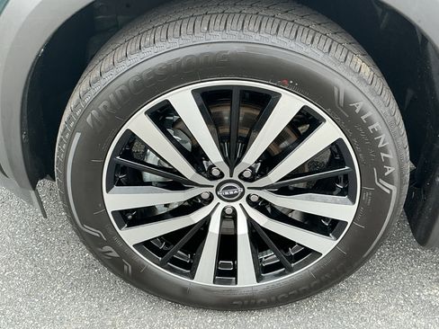 Certified 2025 Nissan Pathfinder Platinum w/ Cargo Package image 7