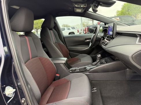 Used 2025 Toyota Corolla SE image 27