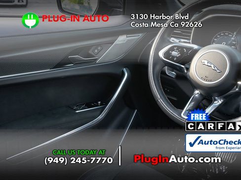 Used 2021 Jaguar F-PACE SVR image 22