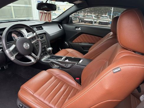 Used 2011 Ford Mustang GT Premium RWD image 6