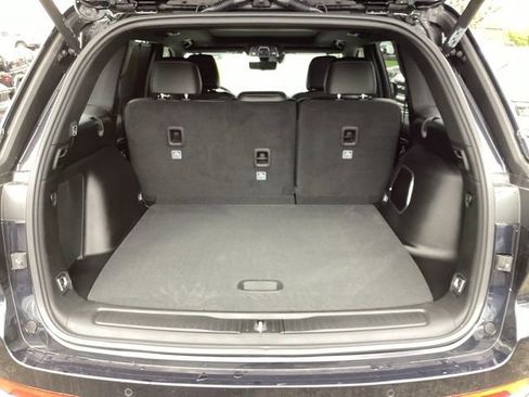 New 2024 Jeep Grand Cherokee Limited 4xe w/ Luxury Tech Group II image 17