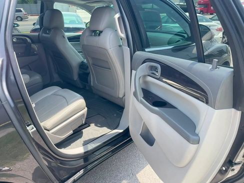 Used 2015 Buick Enclave Leather FWD image 5