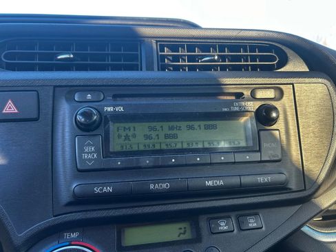 Used 2013 Toyota Prius C Two image 15