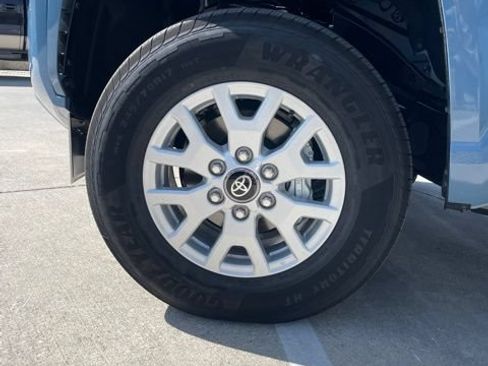 New 2026 Toyota Tacoma SR5 RWD image 10