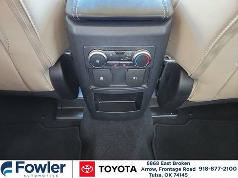 Used 2021 Ford Explorer Limited AWD/4WD image 11
