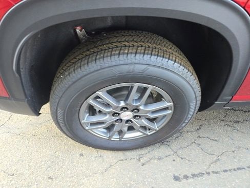 New 2025 GMC Acadia Elevation image 29