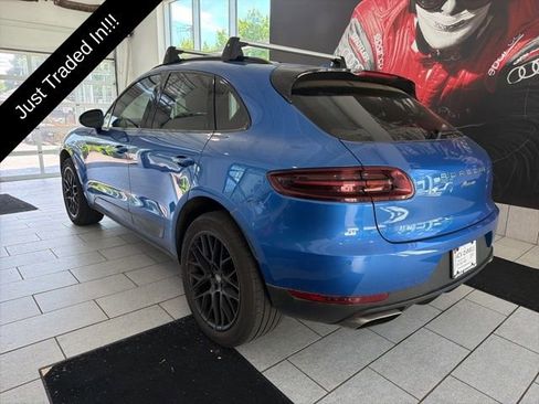Used 2017 Porsche Macan AWD/4WD image 3