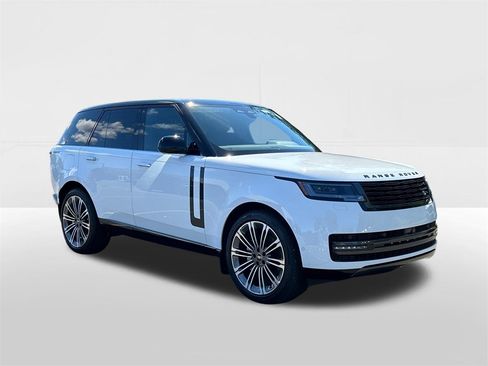 New 2025 Land Rover Range Rover SE image 3
