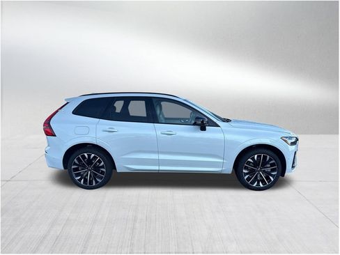 New 2026 Volvo XC60 B5 Ultra w/ Protection Package Premier image 4