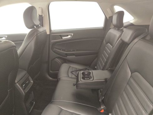 Used 2018 Ford Edge SEL w/ Equipment Group 201A FWD image 18