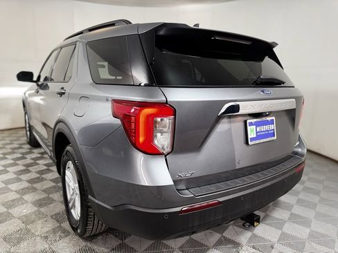 Used 2023 Ford Explorer XLT image 4