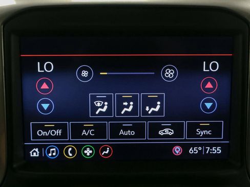 Used 2019 Chevrolet Silverado 1500 LTZ AWD/4WD image 24