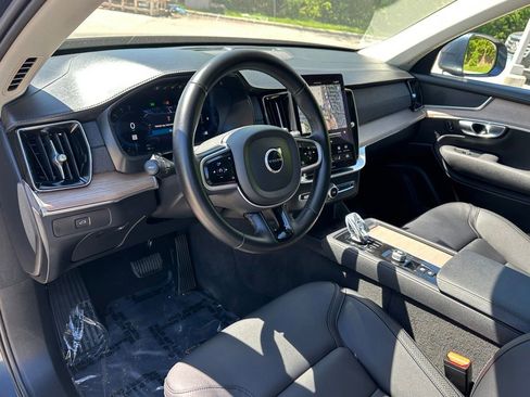 Used 2025 Volvo XC90 B6 Plus AWD/4WD image 30