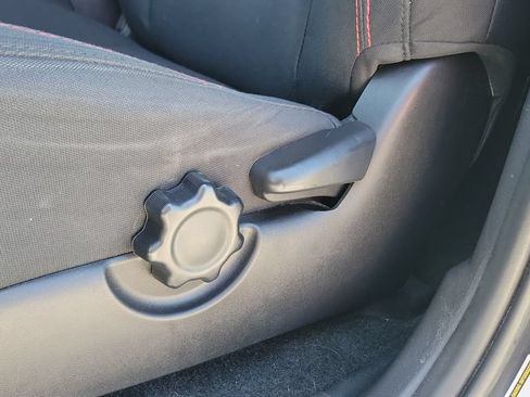 Used 2019 Toyota Tacoma SR5 RWD image 16