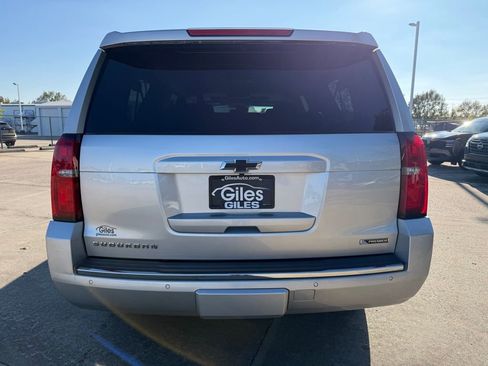 Used 2018 Chevrolet Suburban Premier image 4