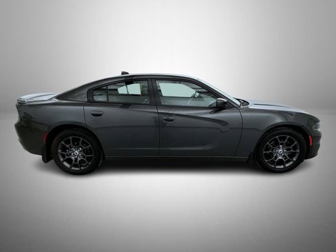Used 2018 Dodge Charger GT image 4