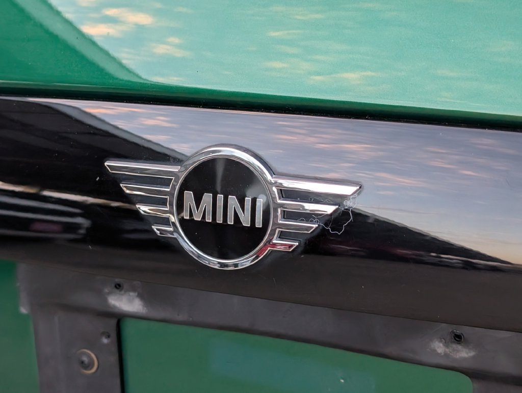 Used 2021 MINI Cooper S w/ Premium Package FWD image 31