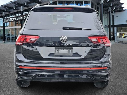 Used 2022 Volkswagen Tiguan SE R-Line image 4