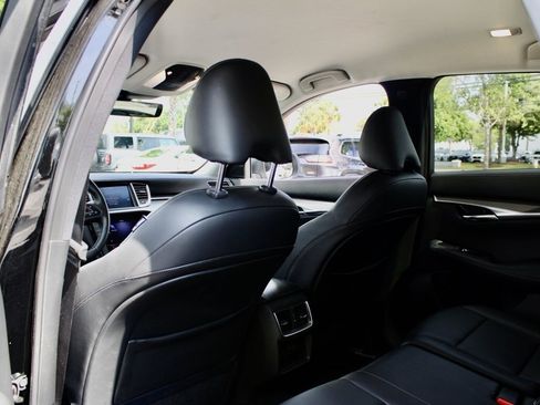 Certified 2025 INFINITI QX50 Luxe image 23