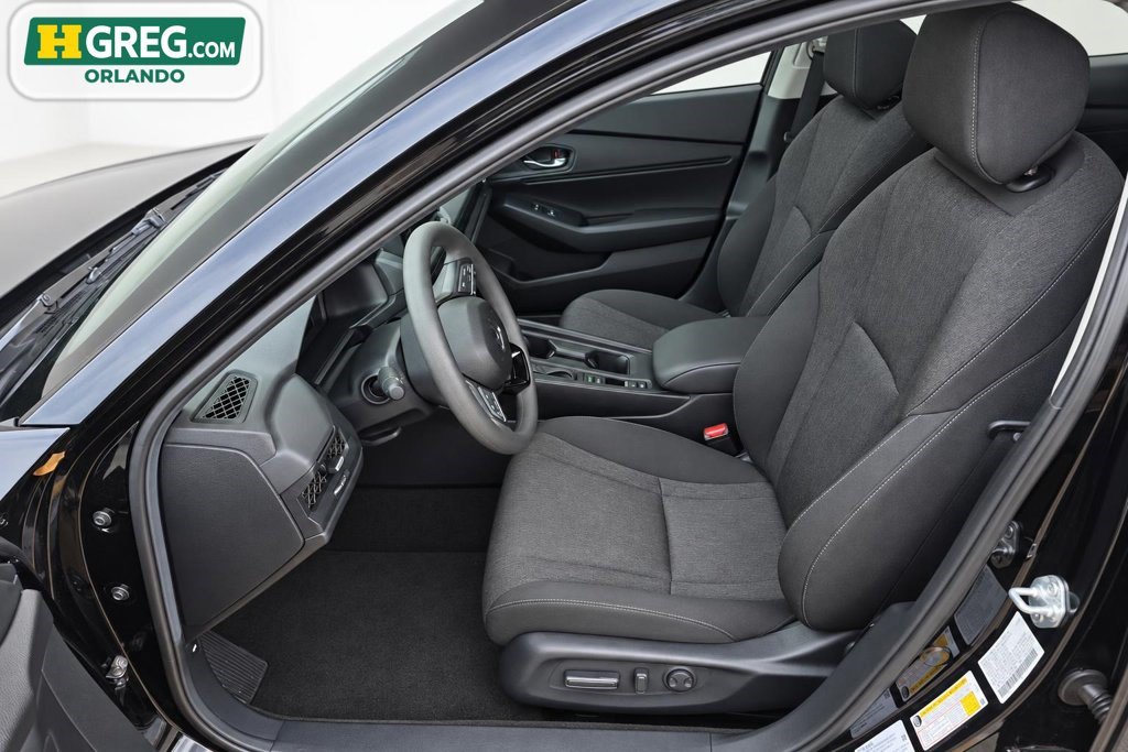 Used 2025 Honda Accord SE image 10