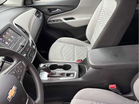 Used 2021 Chevrolet Equinox LS w/ LS Convenience Package image 22