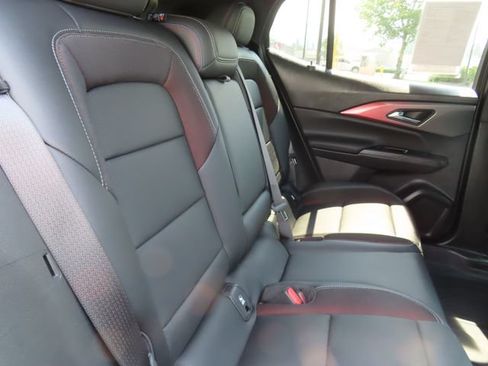Certified 2025 Chevrolet Equinox EV RS w/ Convenience Package II AWD/4WD image 41