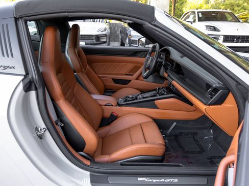 Certified 2026 Porsche 911 Targa 4 GTS AWD/4WD image 51